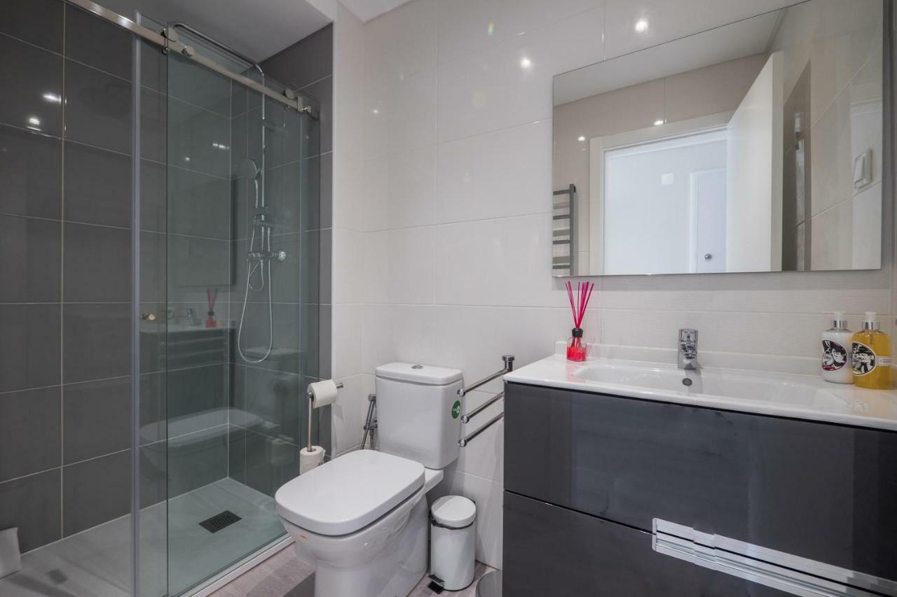Rent4Rest Sao Bento Charming Apartment Lisbon Exterior photo